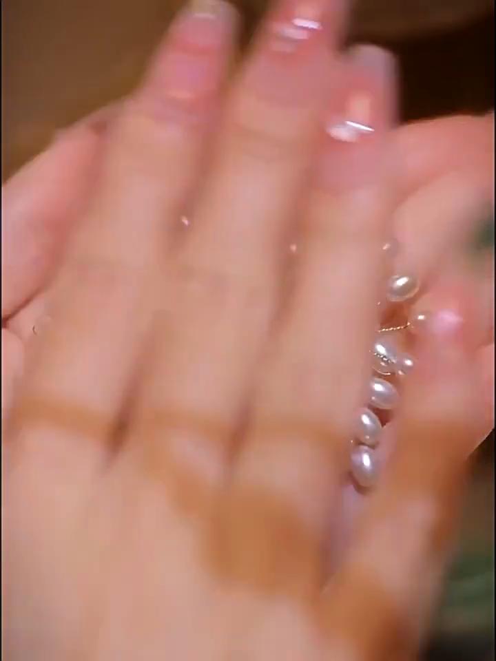 Elegant Hand-Woven Pearl Brooch Corsage Pin for Clothing Accessories