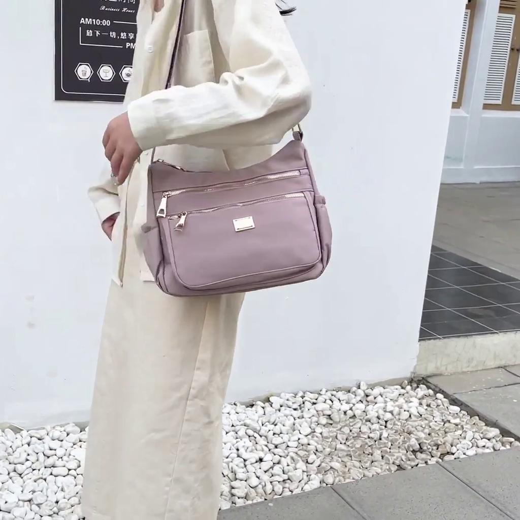 Shoulder Bag Women's Large Capacity Nylon Crossbody Bag Mother Bag Multi-Layer Bag
