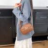 Small Square Bag Lingge Women's Shoulder Bag Large Capacity Crossbody Bag