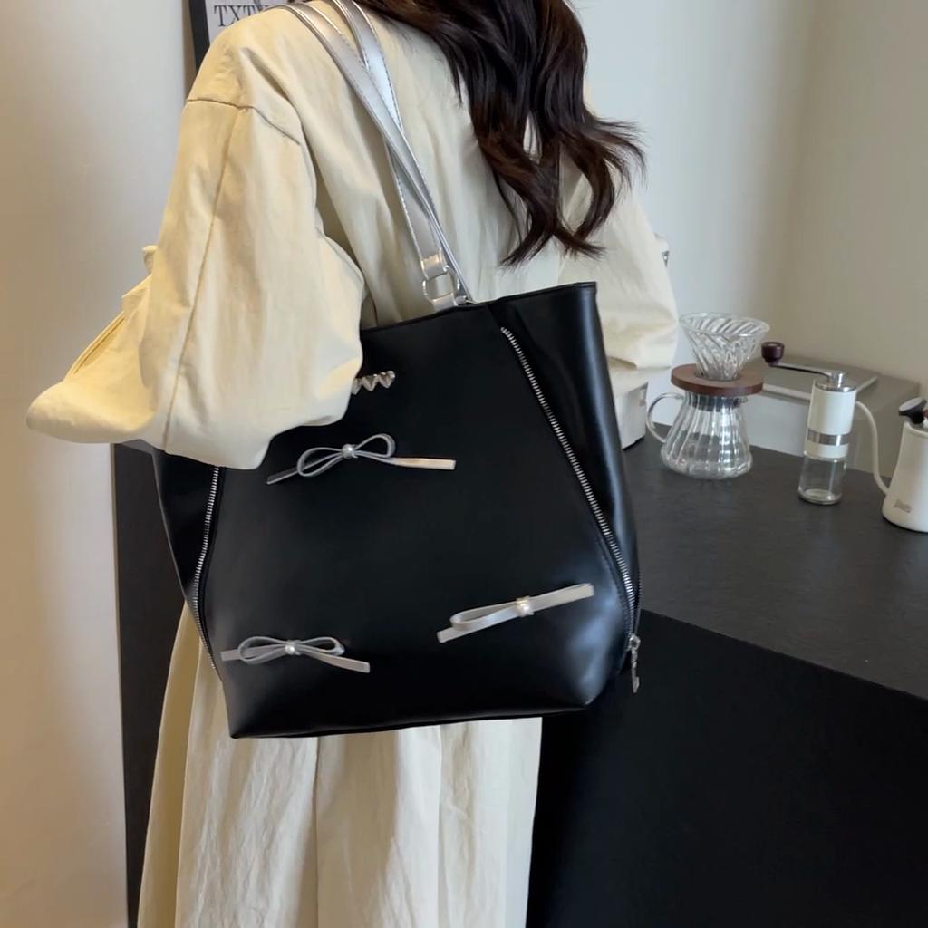 Backpack Women's Large Capacity Shoulder Bag Commuter Tote Bag