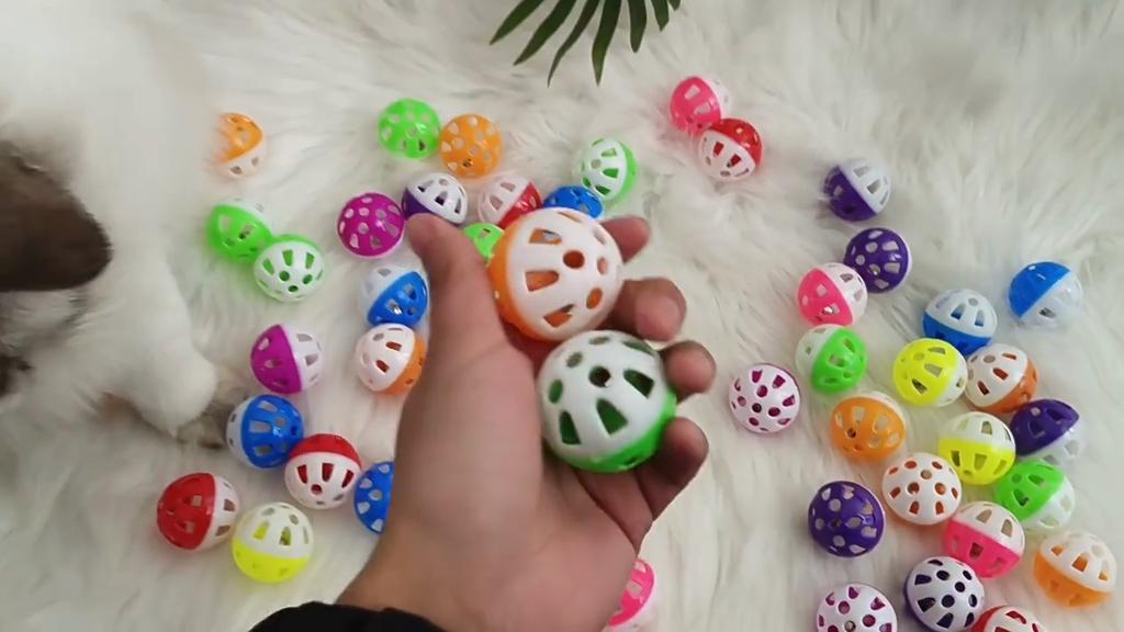 Cat Plastic Fun Bell Ball Toy Randomly Colored Lightweight For Entertainment Pet