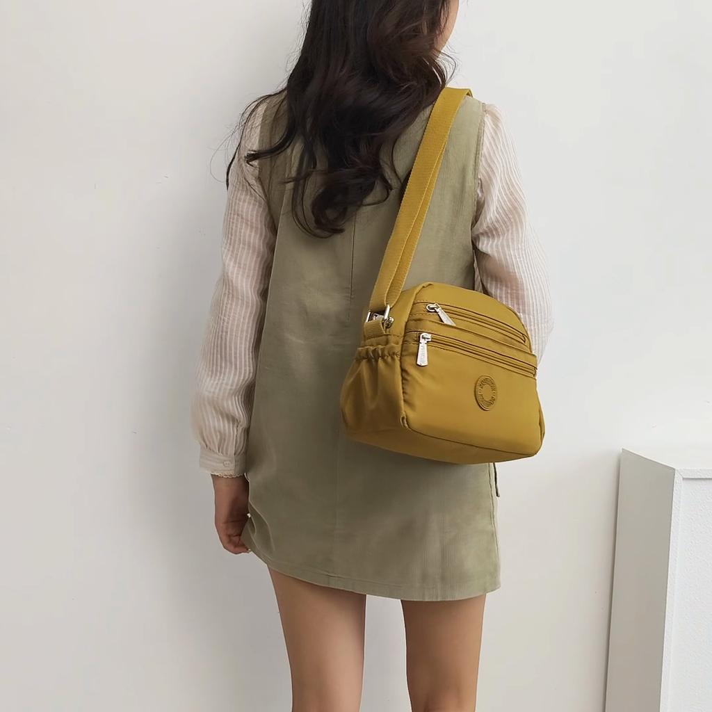 Women's Multi-pocket Shoulder Bag Lightweight Nylon Cloth Crossbody Bag For Middle-aged Moms