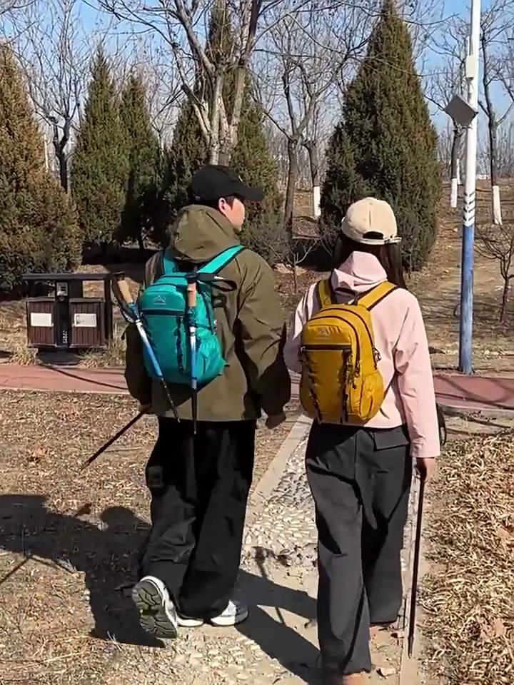 Casual Outdoor Sport Backpack With Anti Wear Nylon For Hiking And Cycling Fans