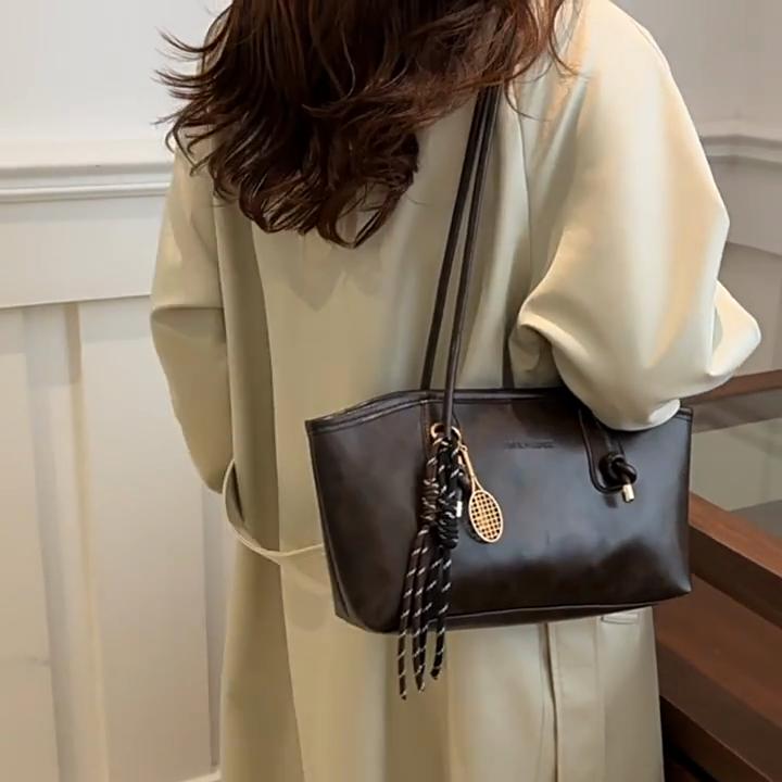 Yogodlns PU Leather Shoulder Bag for Women Y2K Simple Fashion Handbag Large Capacity Female Crossbody Bag Solid Color Retro Underarm Bags