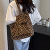 Large Capacity Tote Bag Women's Lightweight Leopard Print Shoulder Bag