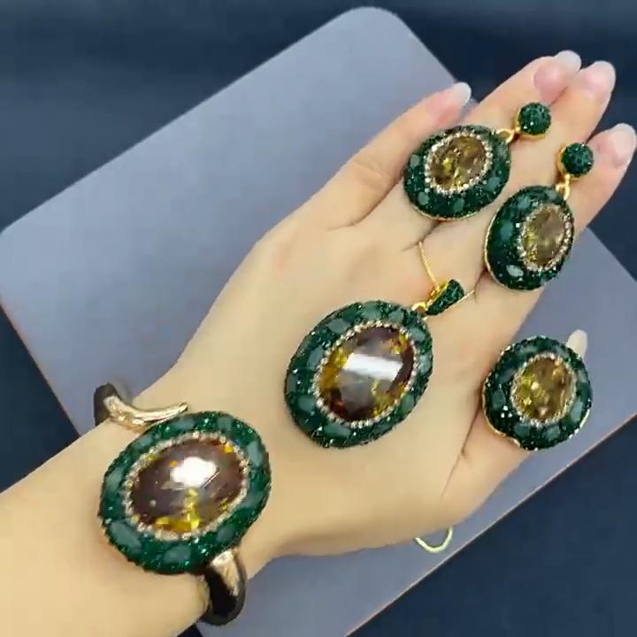 Set di gioielli in pietra turca naturale che cambia colore con strass verdi 4 pezzi squisiti accessori moda da festa per donna