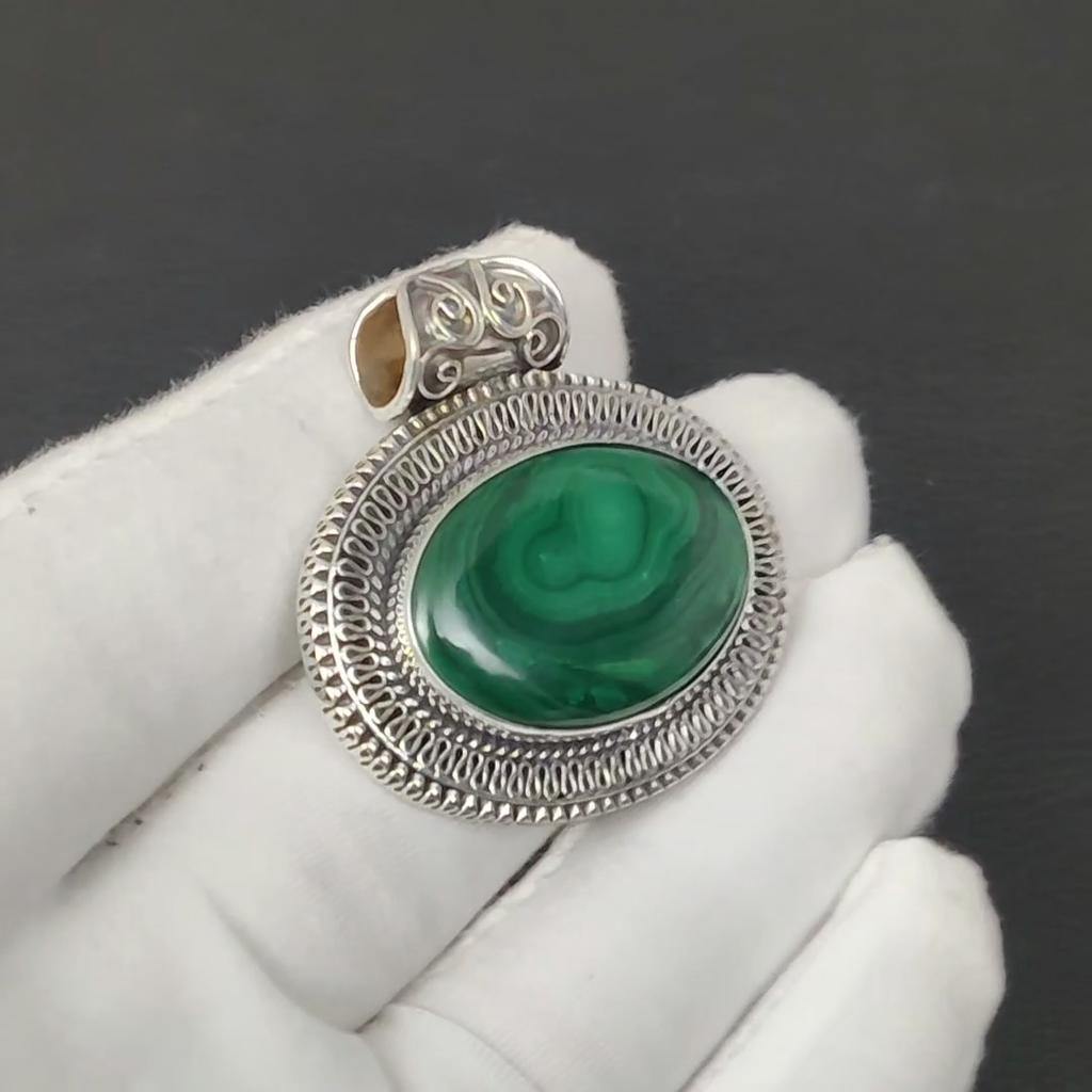 Naturlig Malakit Ädelsten Silverhänge i 925 Sterling Silver - Handgjord Design, Smycken för Vardagsbruk, Antika Hängsmycken Gåvor Till Mamma