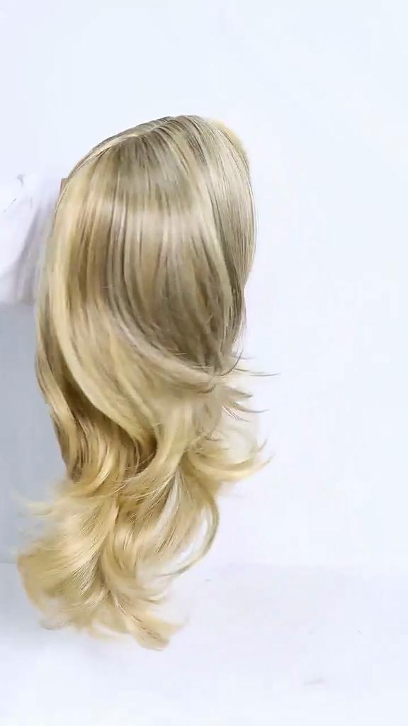 Long Layered Wig with Bangs for Women 18 Inch Long Wavy Synthetic Wigs Heat Resistant Hair for Daily Party Cosplay Use