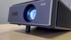 Dess C4 PRO 1080P Projector Full HD 4K 1300ANSI Projectors Video Smart TV for Home 32GB Movie Theater Beamer AI Off-Axis&E-Stand