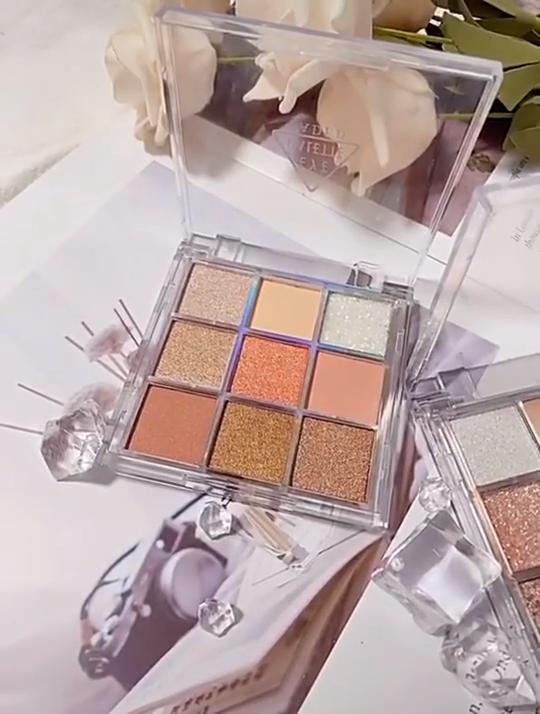 9 Farben Matte Schimmer Lidschattenpalette Butter Toast & Taro Erdtöne Aufbaubares Pigment Lang Haltendes Make-up