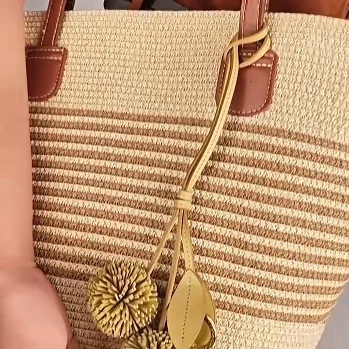 Straw Bag Charm Pendant Imitation Leather Artificial Hydrangea Ball Small Decorative Keychain with Adjustable Drawstring Bags Keys Backpacks Accessory