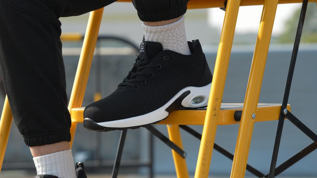 Veiligheidsschoenen Heren Lichtgewicht Werkschoenen Dames Sportieve Stalen Teen Schoenen Ademend Beschermend Schoenen, Zwart, 39EU