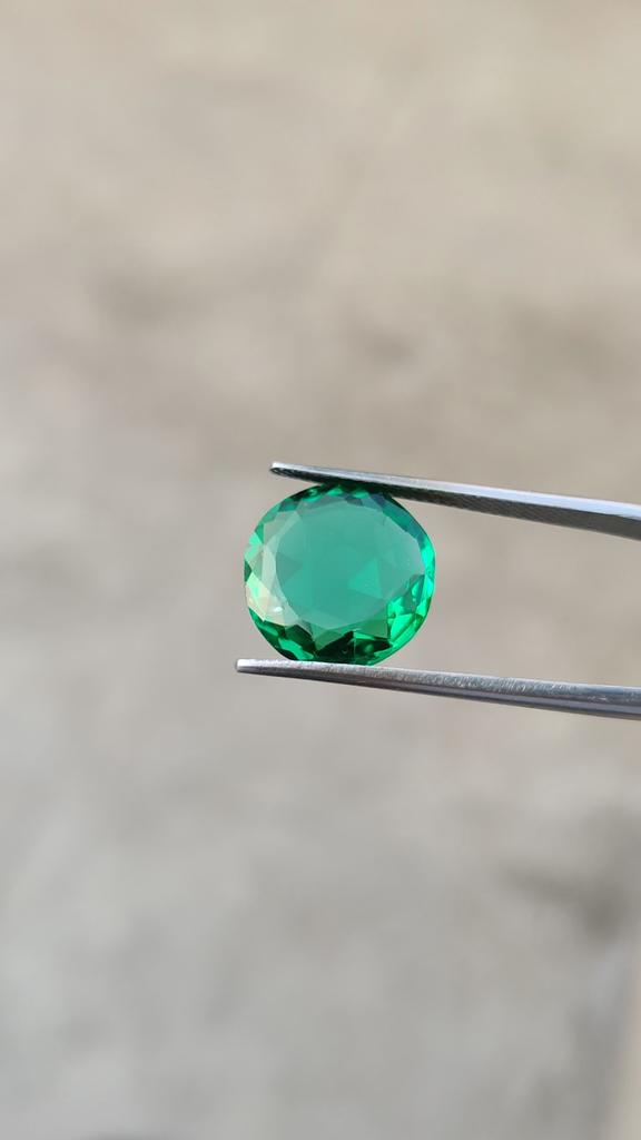 Emerald Shade Round Cheeker Cut Glass Stone, 5.65 Carat Glass Stone, Loose Glass Stone, 13x5 MM Size Round.
