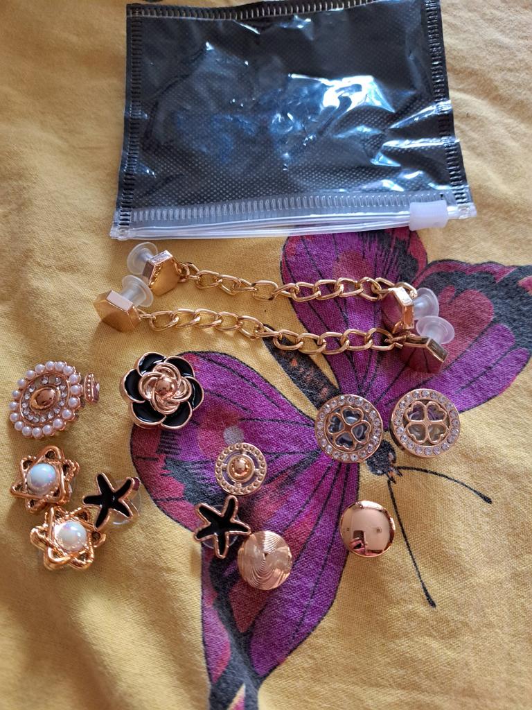 TYEQWT Accessoires De Chaussure En Strass 22 Pièces, Charmes De Chaussure En Cristal, Charmant Shoe Decoration Pour Chaussures Sabots, Décorations De Chaussures Pour Filles Femmes, Cadeaux De Fête