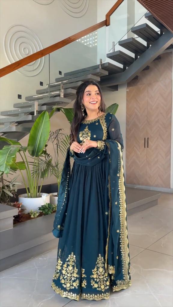 Premium designer ferdigsydde kjoler - Dupatta-kolleksjoner 2025