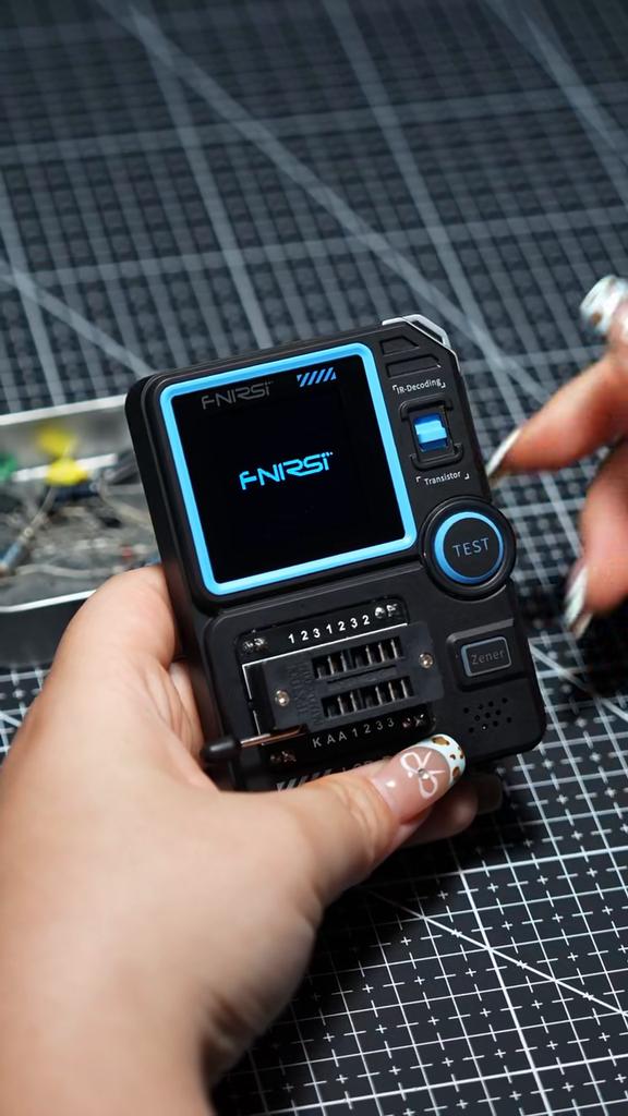 FNIRSI LCR-P1 Tester tranzistorů Multimetr Dioda Trioda Kapacitní Měřič odporu ESR MOSFET IR Multifunkční Anti-burn