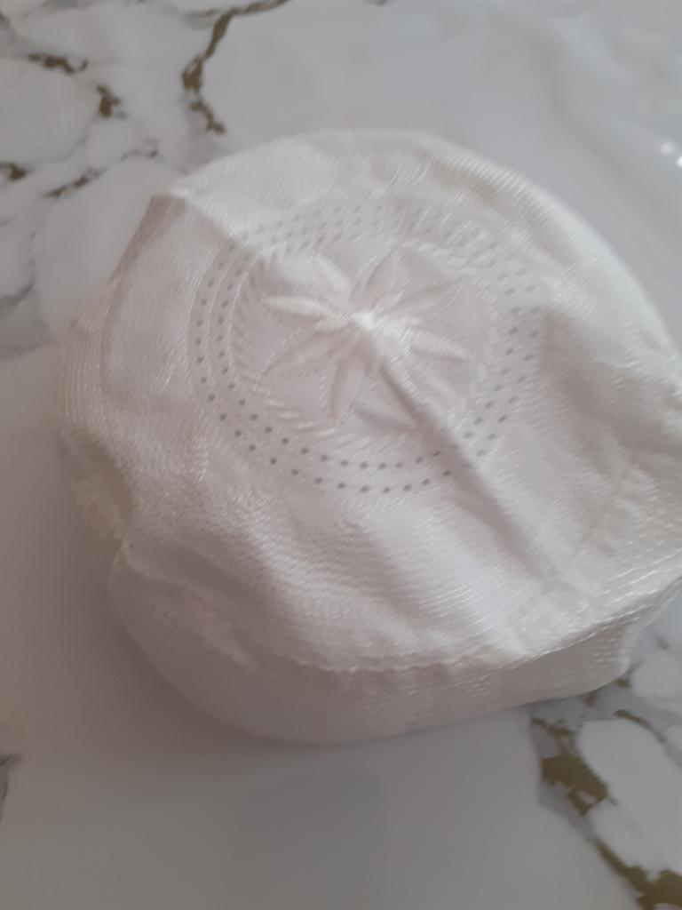 Cappello Da Preghiera Islamico Kufi Ricamato Per Uomo – Berretto Topi In Poliestere-Cotone Per Eid E Ramadan (Nero, Taglia 56-59 Cm)