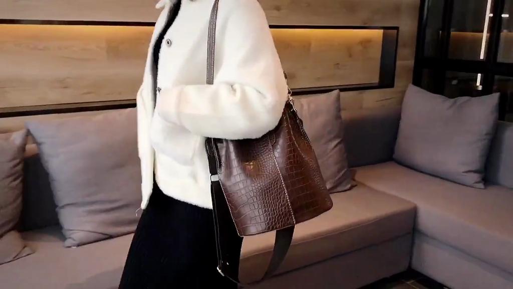 Ansloth Crocodile Crossbody Bag For Women Shoulder Bag Brand Designer Women Bags Luxury PU Leather Bag Bucket Bag Handbag HPS405