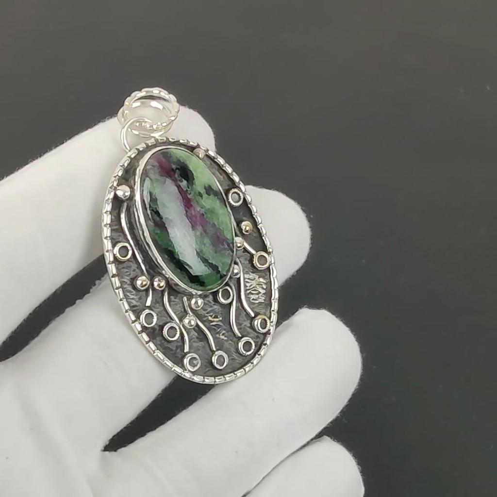 Pandantiv Zoisit cu Rubin, Bijuterii Handmade din Argint Sterling 925, Pandantiv din Argint cu Zoisit și Rubin, Bijuterii pentru Petrecere pentru Femei, Pandantiv Cadou de Crăciun