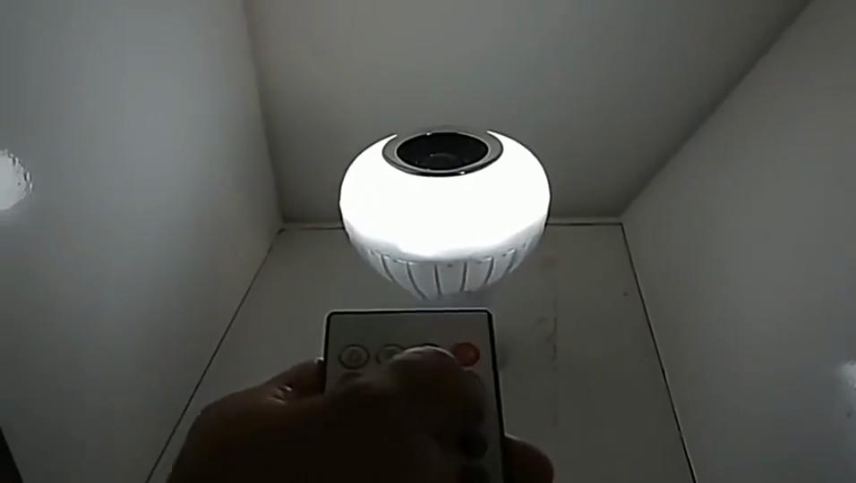 LED Music Light Bulb with Built-in Bluetooth Speaker, Wireless Smart Light Bulb with Remote Control, RGB Color Changing Speaker
