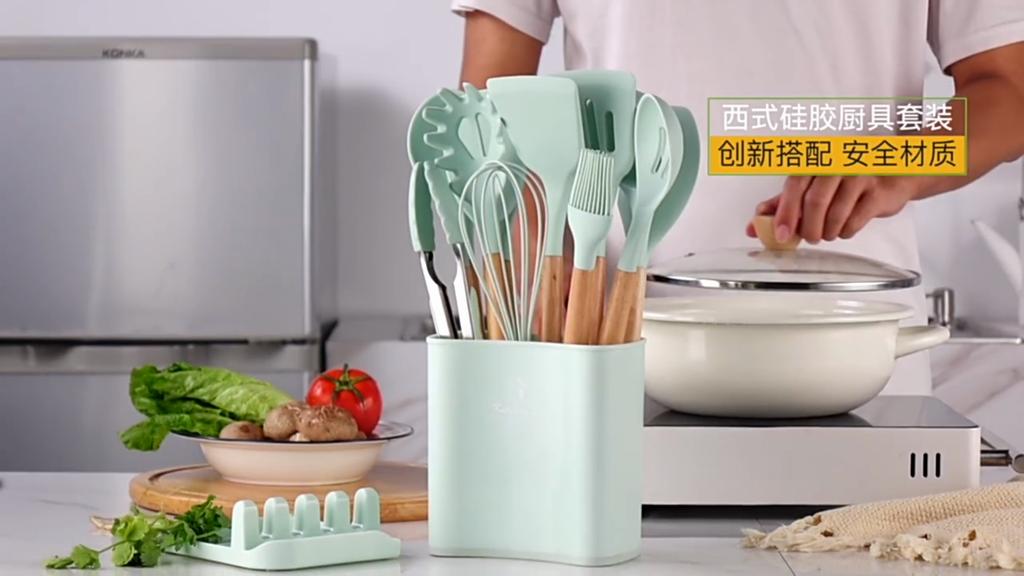 12 PCS Silicone Kitchen Utensil Set Wooden Handle Kitchen Cooking Baking Tools Kitchenware Accessories Storage Bucket