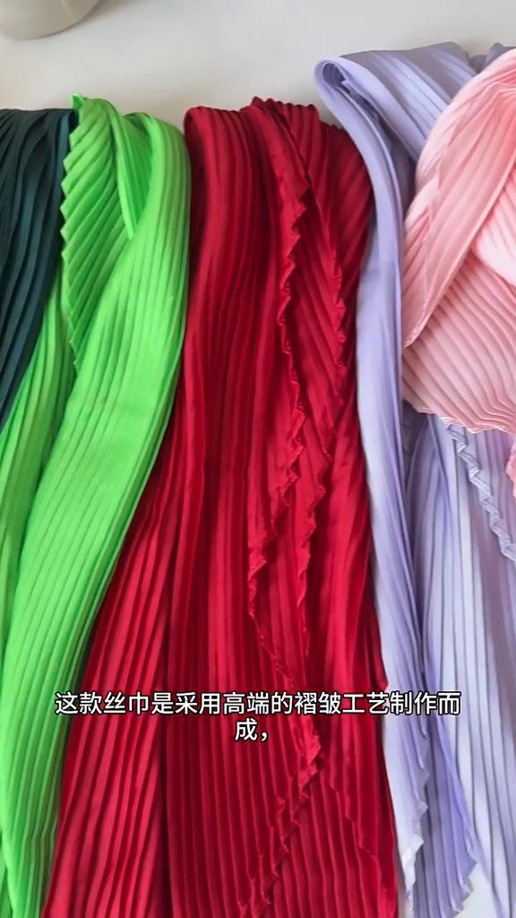 70*70cm Women Pleated Rhombus Head Scarf Wraps Scarves Neckerchief Bandana Solid Color