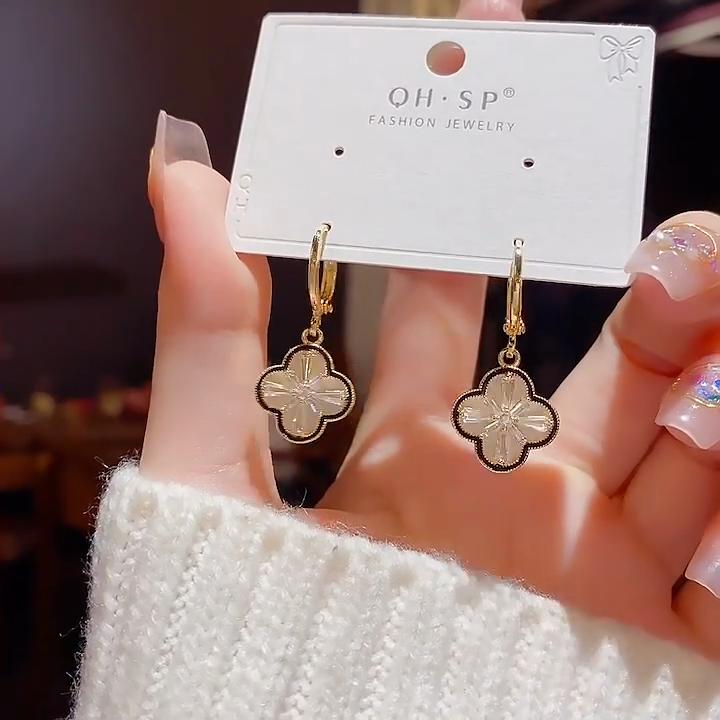Temperamental Fashion Exquisite Micro-inlaid Four-leaf Flower Earrings for Women Personality Niche Design Earrings for Women