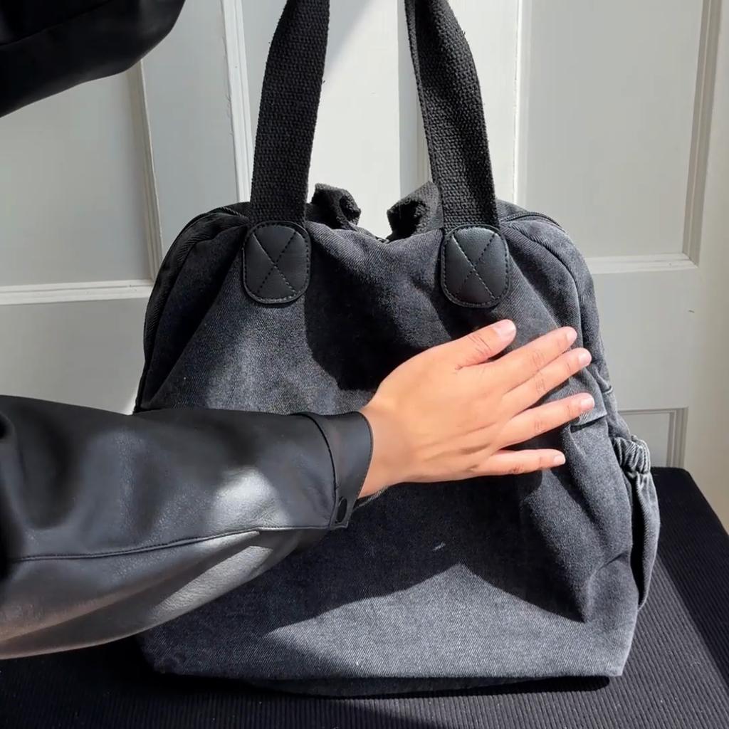 Gewaschene Denim-Schultertasche Große Kapazität Lässige Hobo-Tragetasche mit Seitentaschen für den täglichen Weg zur Arbeit und Reisen