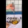 Ein praktischer Handmixer, geeignet für Sahne, Eier usw.. - die perfekte Wahl zum Backen und Kochen