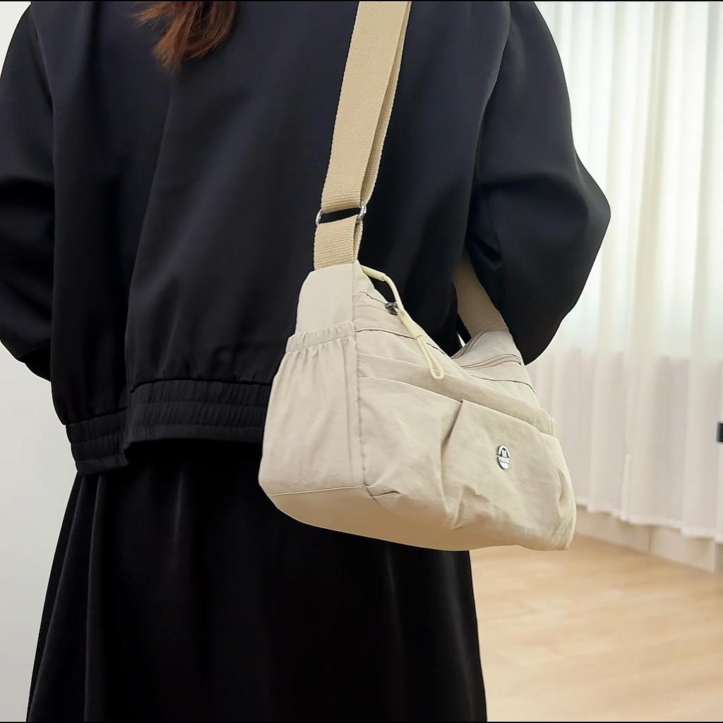 Crossbody Bag Women's Large Capacity Shoulder Bag Lightweight Multi-Layer Middle-Aged Mother Bag
