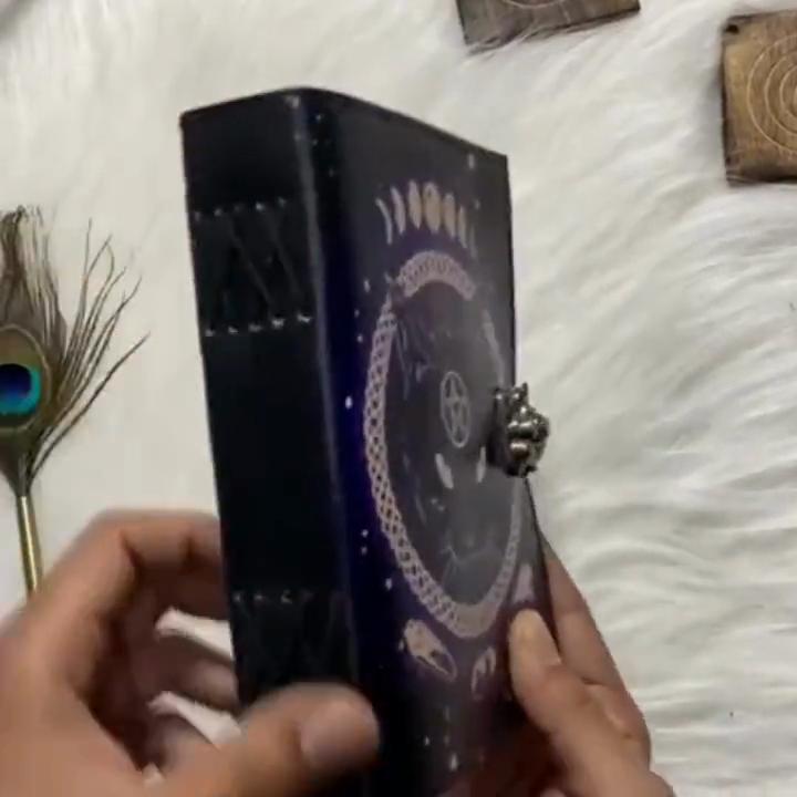Book of Spell Leather Journal Magic Celtic Cat Vintage Leather Junk Journal Book of Shadows Vintage Grimoire Journal Gifts for Men and Women