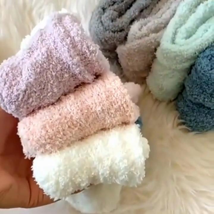 7 pairs of women's plush lined warm socks, plush and fluffy sleeping socks, suitable for family, indoor and ladies' Christmas gifts