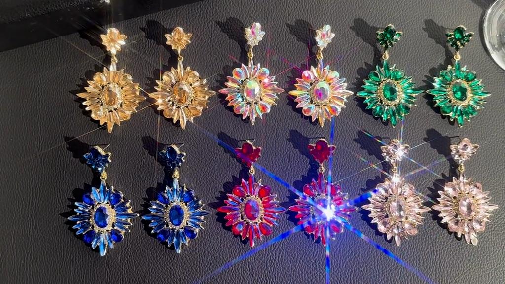 Personalized Exaggerated Colorful Crystal Earrings Devil's Eye Halloween Earrings High-Grade Luxury Women's Earrings 1 Pair