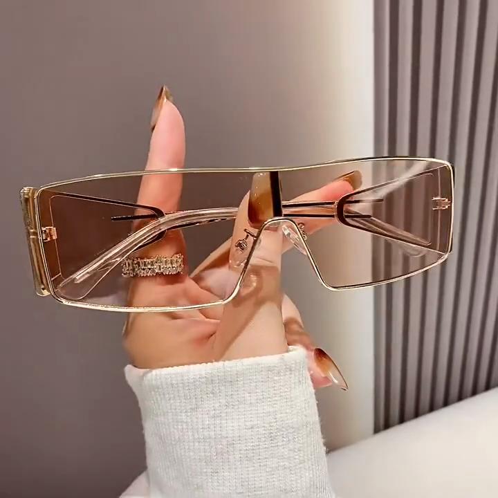 Women's Gold Frame Square Sunglasses Gradient Brown Lens Fashion Eyewear