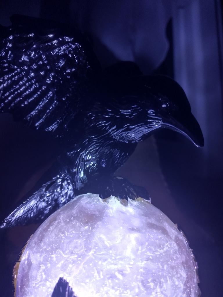 Gothic Raven LED Table Lamp – Mystical Crow Sculpture With Purple Moonlight Orb, Adjustable Brightness, Dark Academia Decor