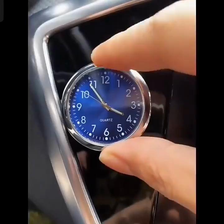 Orologio da cruscotto per auto con quadrante luminoso - Mini orologio al quarzo in lega di zinco per accessori interni per auto (4 centimetri)