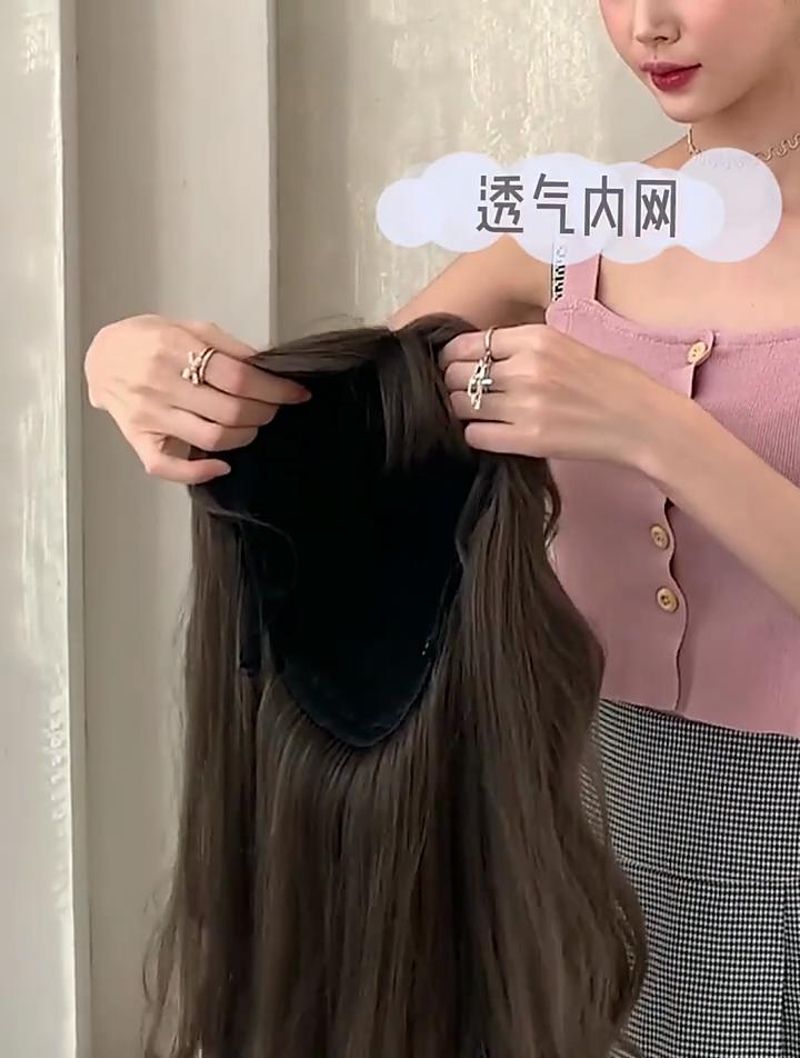 Women's Fashion Front Lace Heat Resistant Fluffy Wig Ladies Daily Use Natural Looking Synthetic Fiber Long Wavy Wig with See Through Bangs