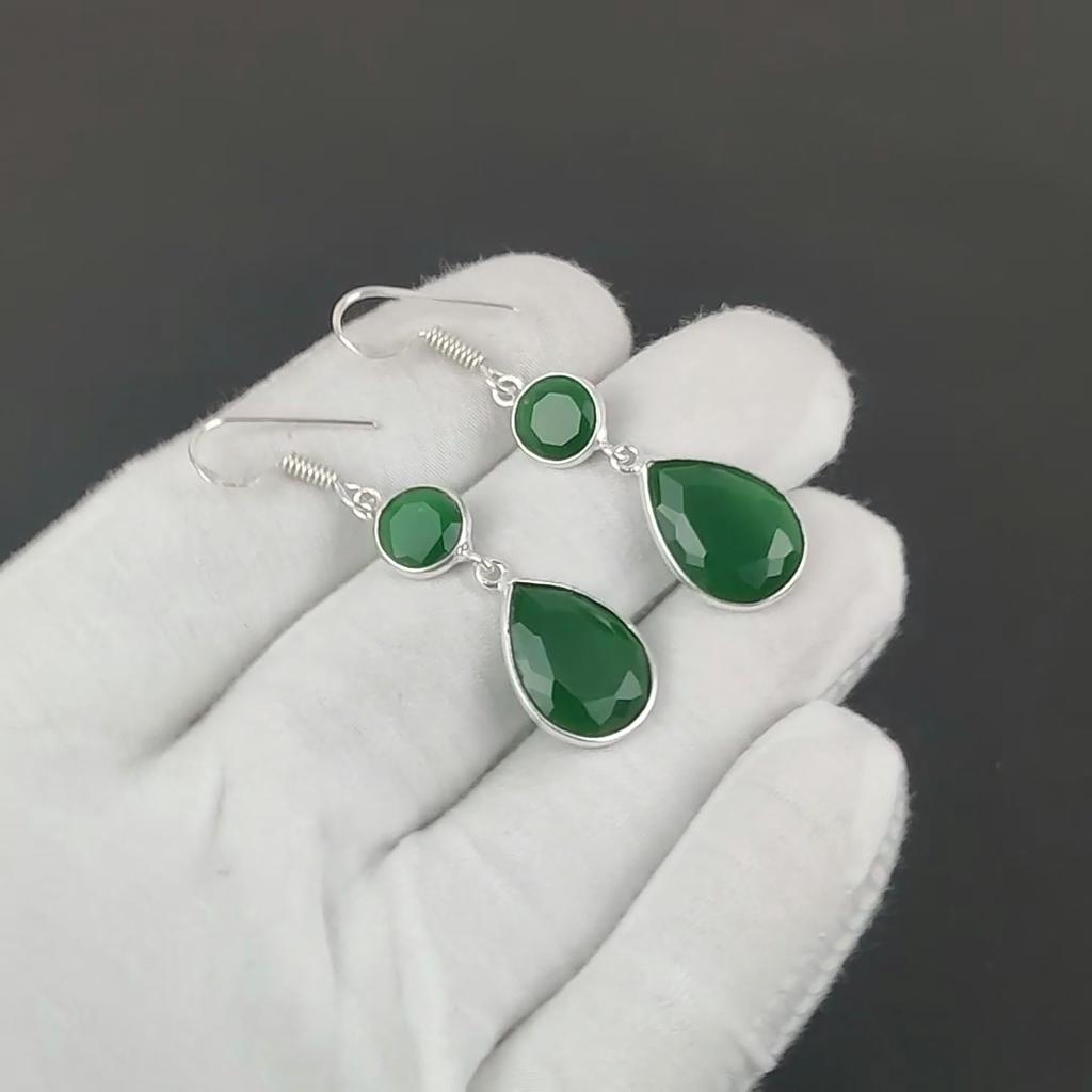 Cercei delicați cu piatră prețioasă smarald, cercei din argint sterling 925, cercei lungi boho din argint lucrați manual, cadou de Ziua Îndrăgostiților