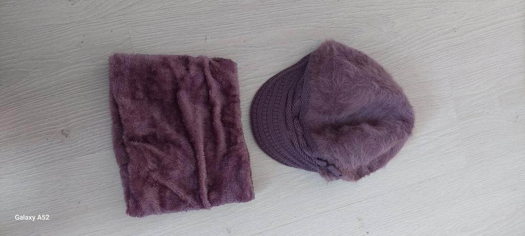 CoolChange Berretto Invernale Con Coniglietto | Cappello A Maglia Per Adulti Con Orecchie | Colore Viola | Taglia Unica 59 Cm
