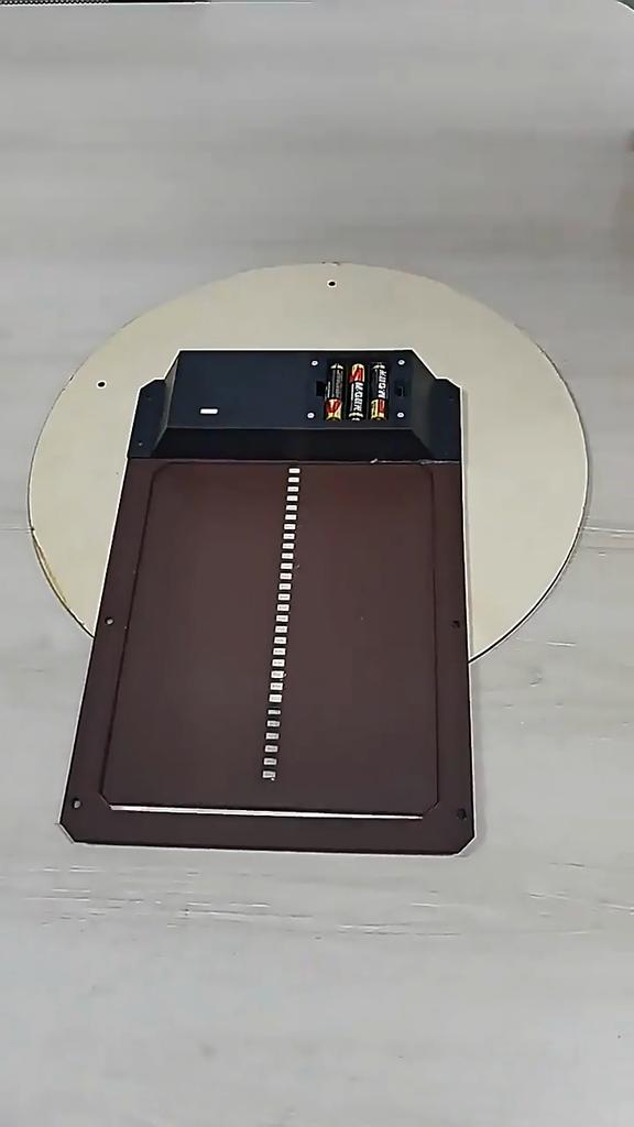 Automatischer Hühnerstall-Türöffner, batteriebetriebene Lichtsensorsteuerung, wasserdichtes Zubehör für Haustierklappen, Upgrade des ABS-Haustors