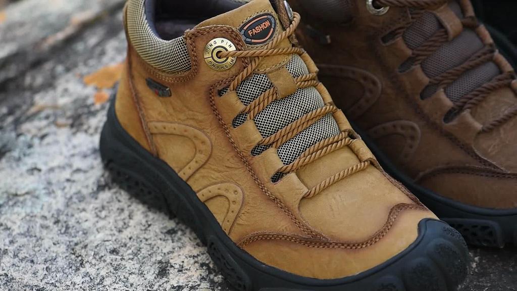 Men's Outdoor Hiking Boots Genuine Leather Casual Shoes Climbing Shoes Warm Winter Boots for Men Snow Boots