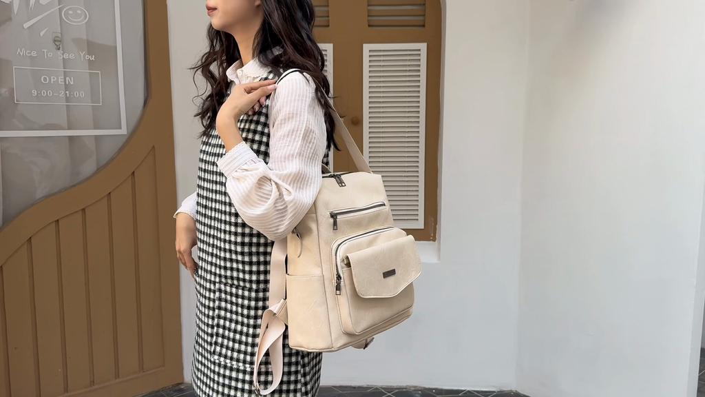 Retro Women's Backpack Large Capacity PU Backpack