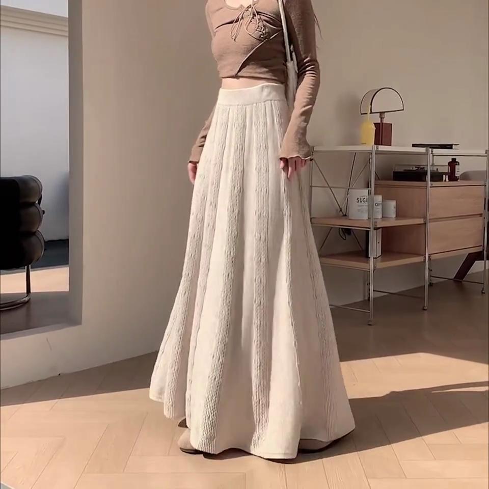 Autumn Winter Women Maxi Long Knitted Skirt Elastic Waist Beige Black Gray Knitting Thick Warm Skirt Elegant Feminine Basic Ladies' Pleated Skirt