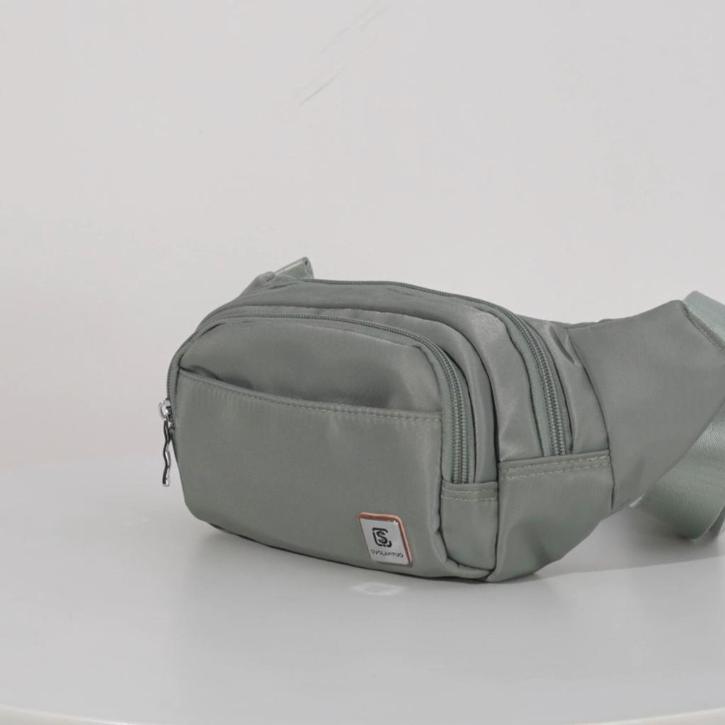 Women's Multi-functional Chest Bag Large Capacity Shoulder Bag Water-repellent Nylon Lightweight Cycling Crossbody Bag