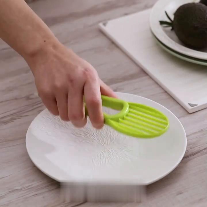 3-in-1 Avocadoschneider Shea Corer Butter Obstschäler Cutter Pulpe Separator Plastikmesser Küchengemüsewerkzeuge Wohnaccessoire Küchenzubehör