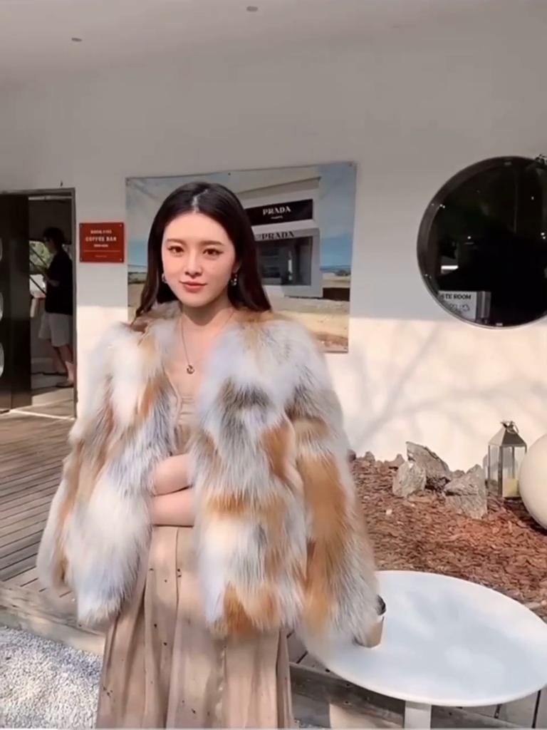 New Winter Environmentally Friendly Fox Fur Coat Top Luxury Fur Imitation Sun Fox Whole Leather Mid-length Fur Coat for Women