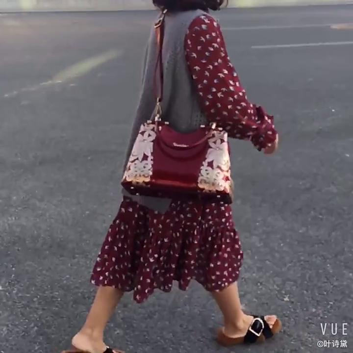 New Fashion Embroidered Handbag