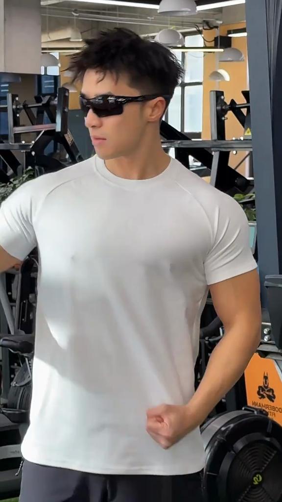 Men’s Autumn Winter Velvet Fitness Sports T-shirt Casual Short Sleeve High Collar Running Top