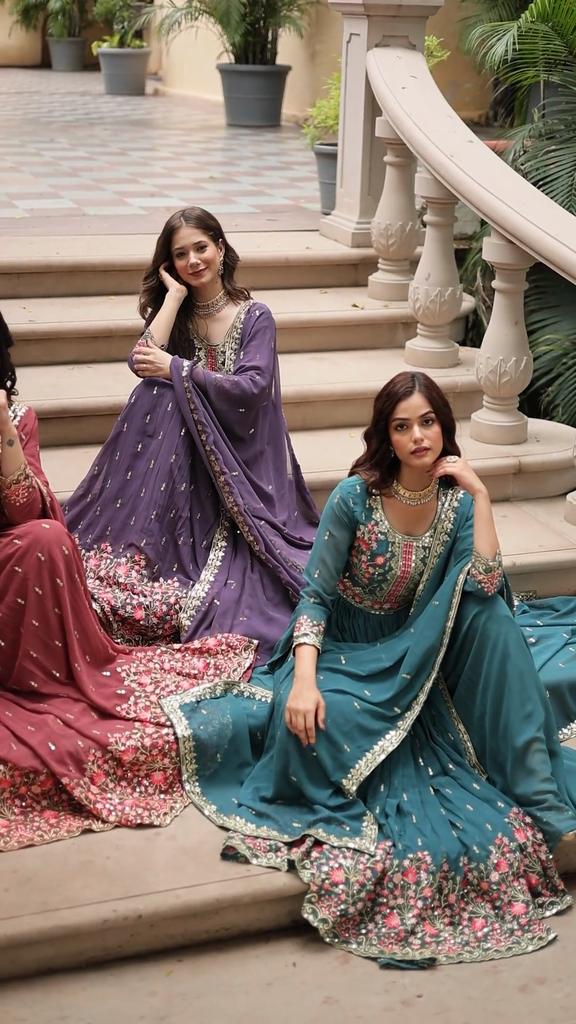 Premium designer ferdigsydde topp-sharara-dupatta-kolleksjoner 2025