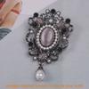 Vintage Palace Style Brooch For Women With Alloy Geometric Decorative Pin Accessory